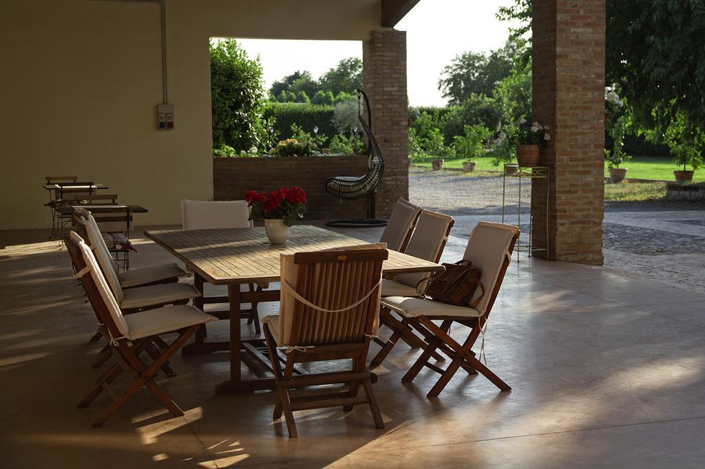 La Corte Di Anna Agriturismo San Giovanni Lupatoto Buitenkant foto